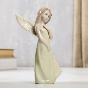 Сувенир "Ангел-девочка в зелёном платье с ромашками" 16,8х8,5х5 см