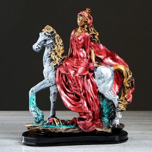 Сувенир "Девушка на лошади" серебро. цветная. 35 см. микс