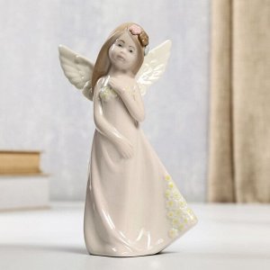 Сувенир "Ангел-девочка в розовой накидке с цветами" 17,5х8,5х5,5 см