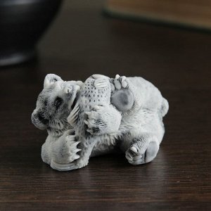 Фигурка «Медвежонок с рыбой», 6.5 см, МИКС