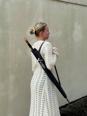 Зонт Большой качественный зонт, чехол в комплекте.

📸Фотографии выполнены нами, поэтому Вы получите именно ту вещь которую, видите на фото.

✔️РАЗМЕР: 
Диаметр:  см
Высота:  см

ЦВЕТ: СЕРЫЙ.

✔️Каждый