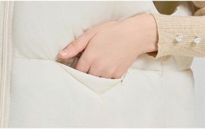 Жилет утепленный стеганый на молнии, с капюшоном, белый