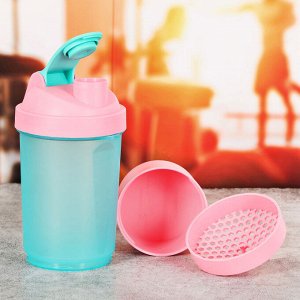 СИМА-ЛЕНД Шейкер спортивный с чашей под протеин, голубо-розовый, 500 мл