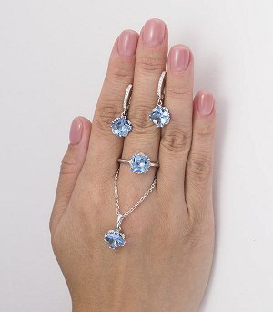 Серебряное кольцо с голубым фианитом - 1182