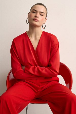 Боди на запах из атласа Цвет: красный
