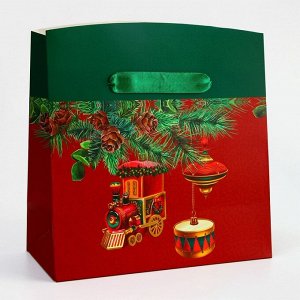 Сумка-коробка подарочная новогодняя «Паровозик», 23x16x11 см
