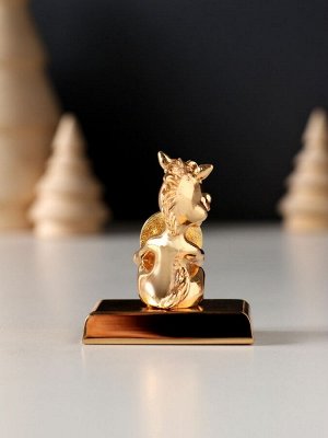 Фигурка «Лошадка с монеткой на подставке и с пожеланием: Здоровья», 4x2.3x5 см