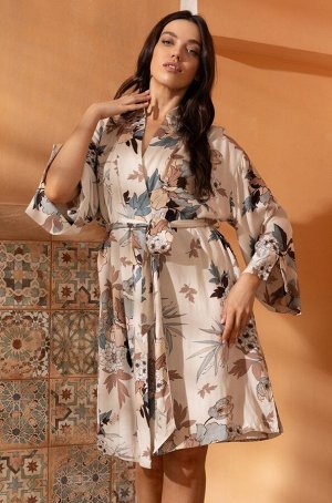 Ivian 5423 Короткий запашной халат Mia-Amore с длинными рукавами выполнен из принтованного вискозного полотна. Халат комплектуется поясом, в боковых швах есть карманы.
Состав вискоза 68%, натуральный 