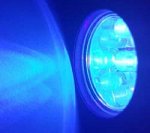 Фонарик ультрафиолетовый. 9 светодиодных лампочек, 3 батарейки ААА