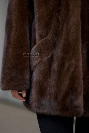 Короткая норковая шуба без воротника