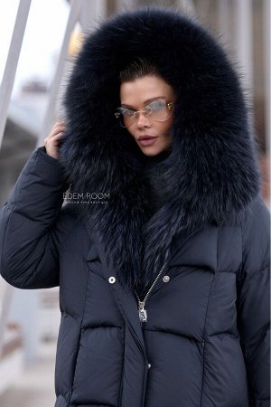 Зимнее пуховое пальто с мехом