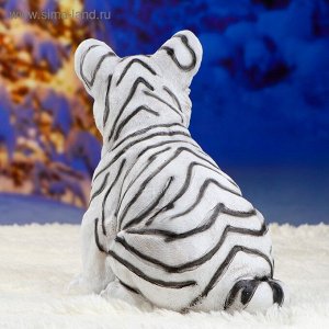 Садовая фигура "Тигрёнок" 30х24 см  белый