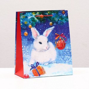 Пакет подарочный новогодний ламинированный «Зайчонок в снегу», 18x22.3x10 см