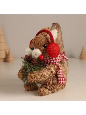 Фигурка новогодняя «Белочка в наушниках с ягодками», 14x9x15 см