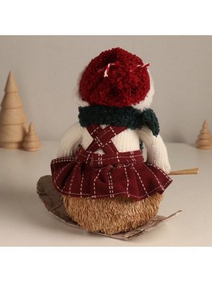 Фигурка новогодняя «Мишка в зимнем сарафане на лыжах», 20x19x11.5 см