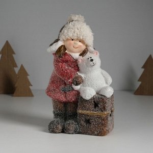 Фигурка светящаяся керамика «Малышка в красном пальто, с мишкой на подарке», 12x6.5x20 см