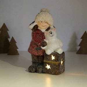 Фигурка светящаяся керамика «Малышка в красном пальто, с мишкой на подарке», 12x6.5x20 см