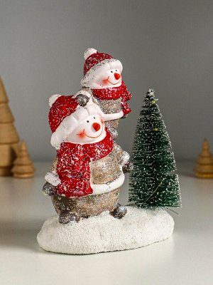 Фигурка светящаяся «Два снеговичка у ёлочки», керамика, 12x7.5x15.5 см
