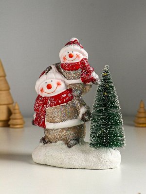 Фигурка светящаяся «Два снеговичка у ёлочки», керамика, 12x7.5x15.5 см