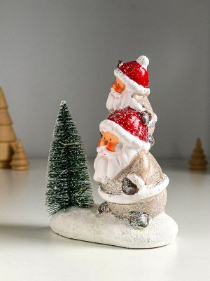 Фигурка светящаяся «Два Деда Мороза у ёлочки», керамика, 12x7x16 см