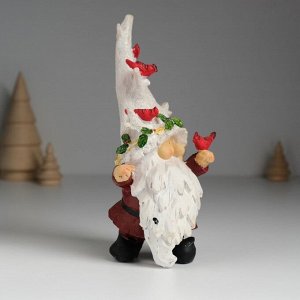 Фигурка полистоун «Гном в шапке деревом, с птичками», 8.5x7.5x17 см