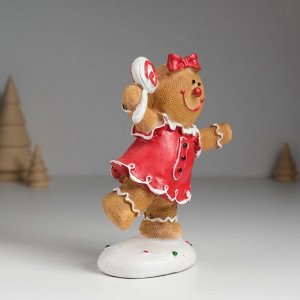 Фигурка полистоун «Пряничка в красном платье, с леденцом», 10x5x14 см