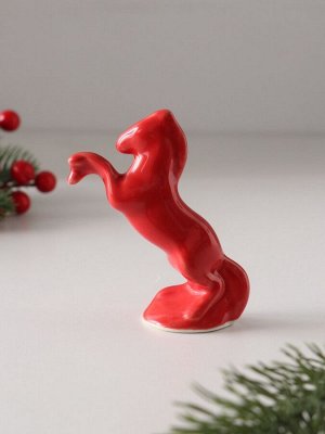 Фигурка фарфор «Конь красный», цветная глазурь, 9 см