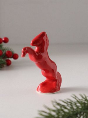 Фигурка фарфор «Конь красный», цветная глазурь, 9 см