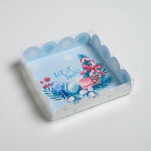 Коробка для кондитерских изделий новогодняя с пластиковой крышкой «Морозное утро», 13 х 13 х 3 см
