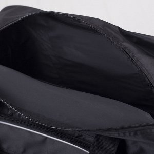 Сумка спортивная, отдел на молнии, 4 наружных кармана, длинный ремень, цвет чёрный