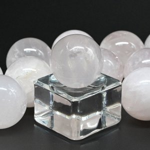 Шарик из розового кварца, диаметр 19-20мм, 10г.