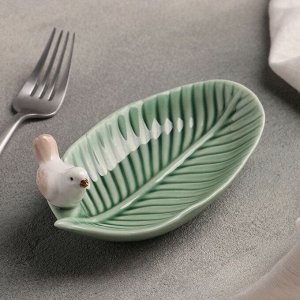 СИМА-ЛЕНД Блюдо сервировочное «Птичка на листочке», 15,5x8,5 см, цвет зелёный