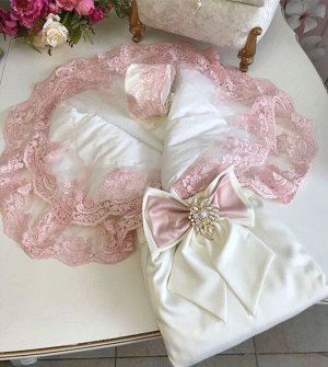 Конверт-одеяло на выписку "Принцесса" (молочный с розовым кружевом)