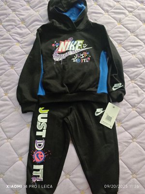 Оригинальный костюм Nike на осень, маркировка 4 года