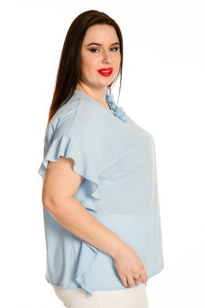 Блузка Цвет:
голубой
Состав:
95%Вискоза 5%Эластан
Длина изделия:
69 см
Размер модели:
56
Рост модели:
174 см
Женственная блузка прямого силуэта из блузочной ткани «шанхай-стрейч». Укороченный цельнокр