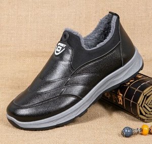 Кроссовки мужские из иск. кожи утепленные на иск. мехе водоотталкивающие, черный