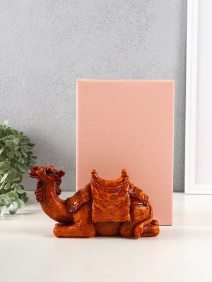 Фигурка полистоун «Верблюд с седлом с сумкой», под дерево, 19x7.2x9.8 см см