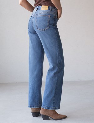Джинсы прямые Regular fit с декоративной стиркой из эластичного денима