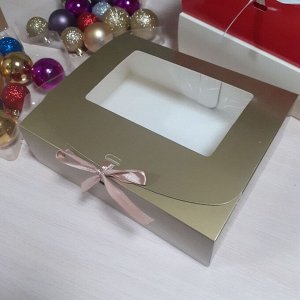 Подарочная коробка золото 24х20х7см