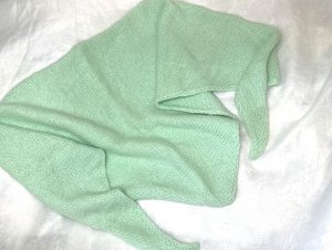 Бактус / Косынка теплая вязаная