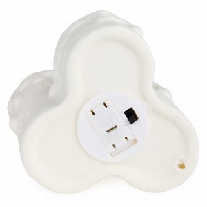 Фарфоровая статуэтка «Свечи» с тёплой LED-подсветкой, 9.3×8.6×17.7 см