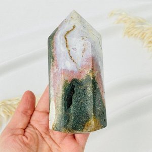 Кристалл из океанической Яшмы