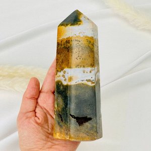 Кристалл из океанической Яшмы