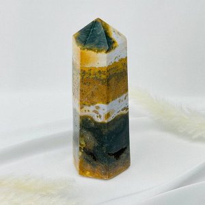 Кристалл из океанической Яшмы