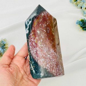 Кристалл из океанической Яшмы