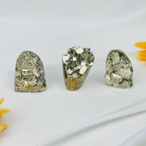 Сростки кристаллов Пирита