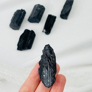 Кристалл из необработанного черного Турмалина (Шерл)