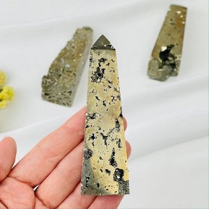 Кристалл из Пирита