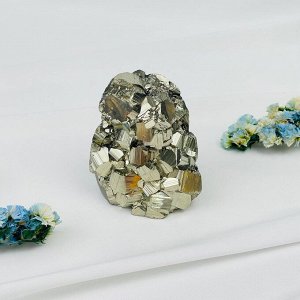 Сростки кристаллов Пирита