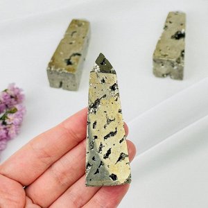 Кристалл из Пирита